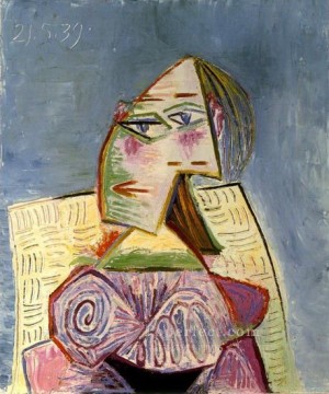 Bust of Woman in purple costume 1939 cubism Pablo Picasso Oil Paintings